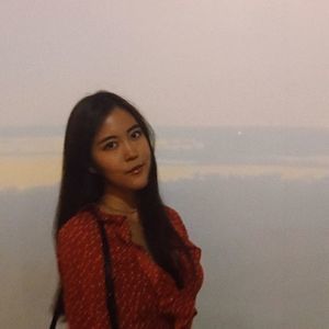 Meet your Posher, Gloria